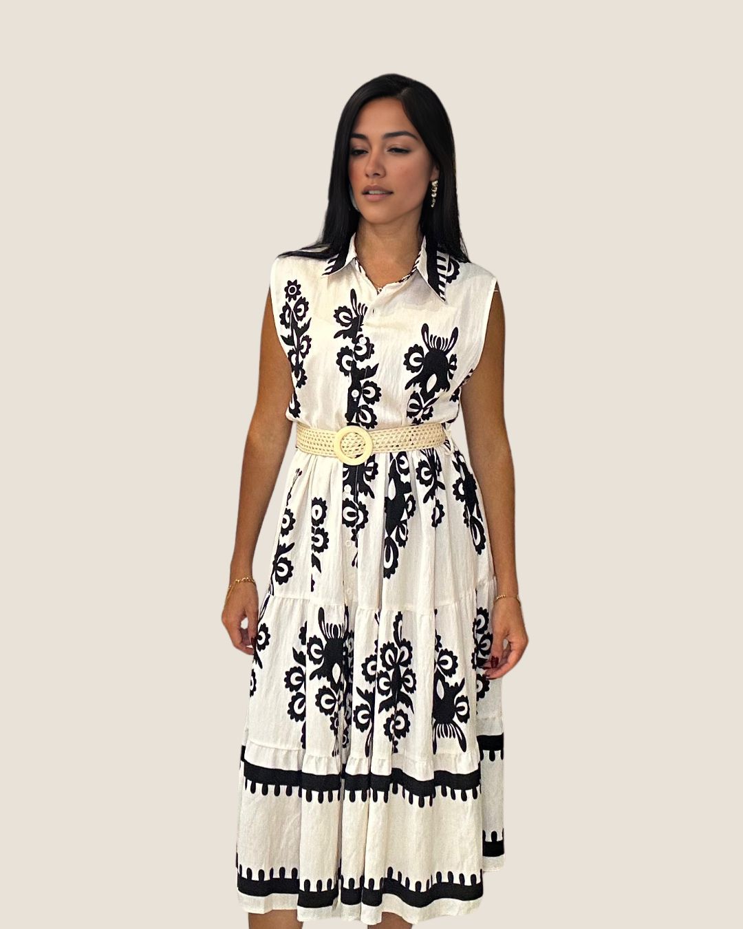 Vestido con estampado negro