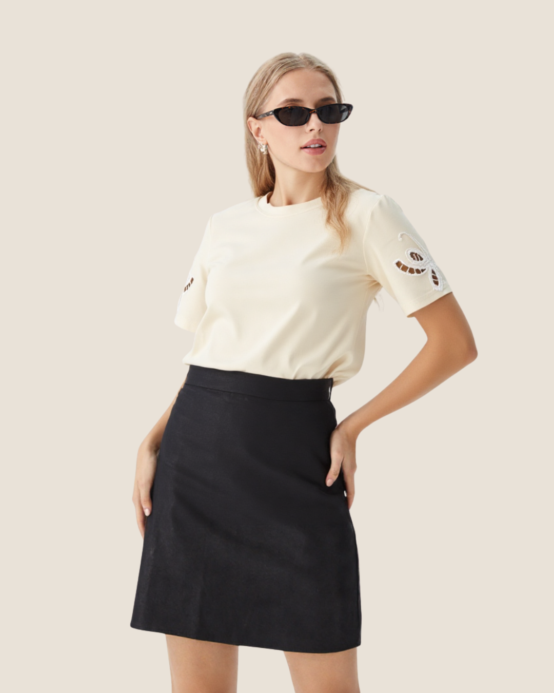Blusa con encaje de mariposa