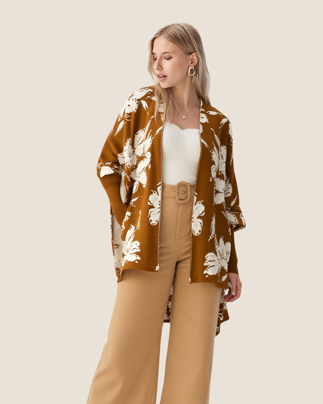 Poncho floral mostaza
