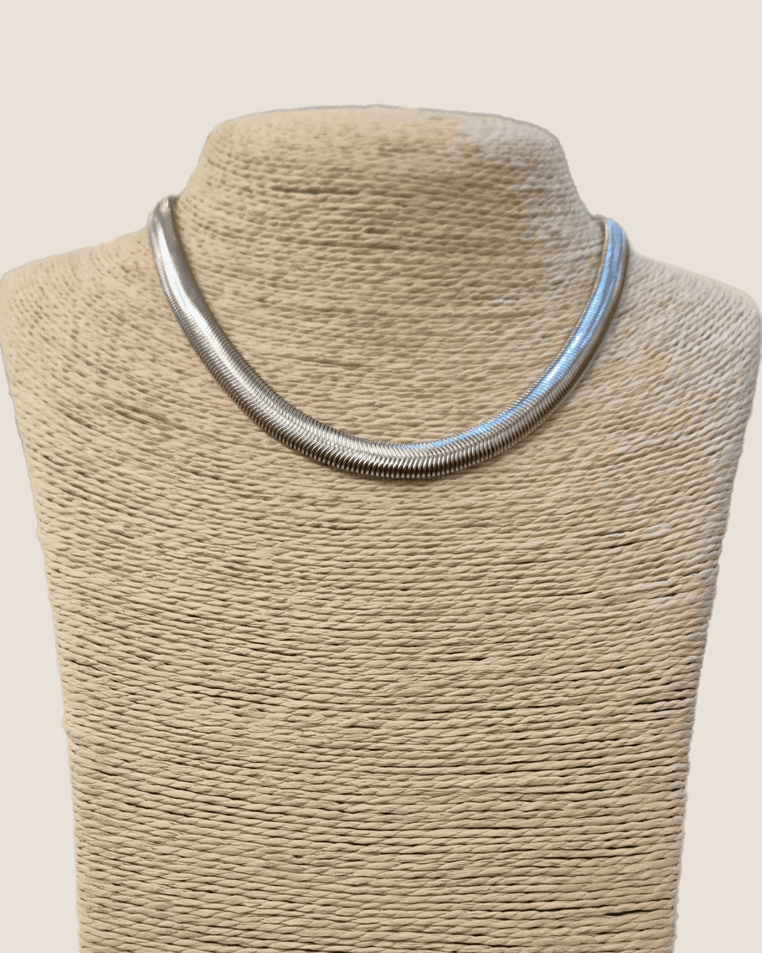 Collar de cadena de serpiente