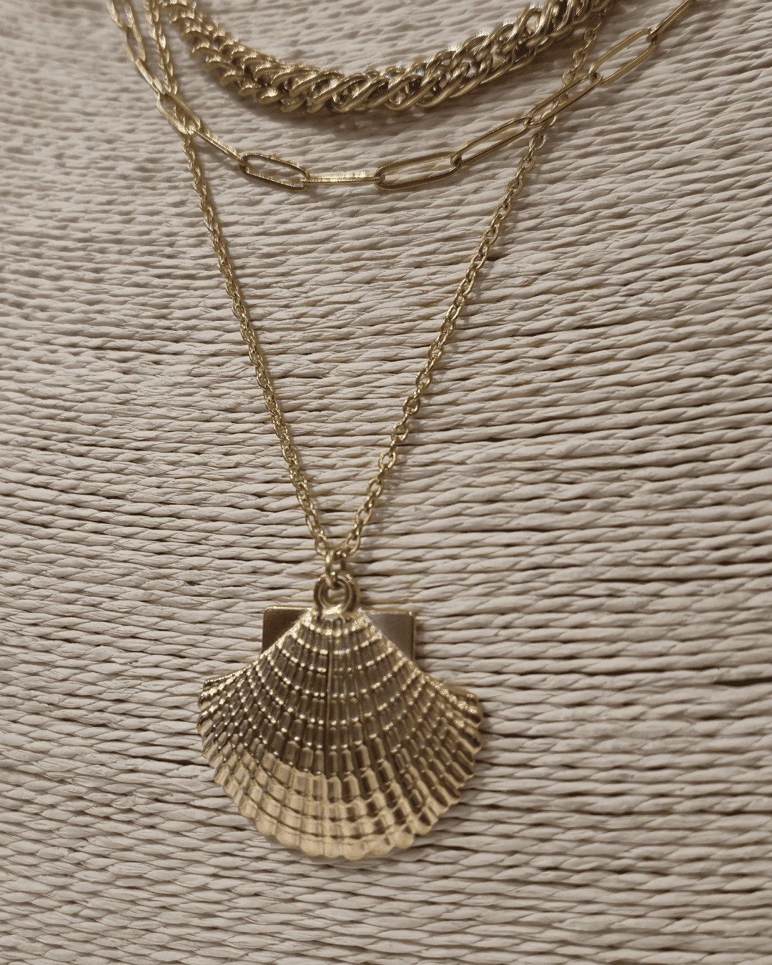 Collar de colgante de concha marina